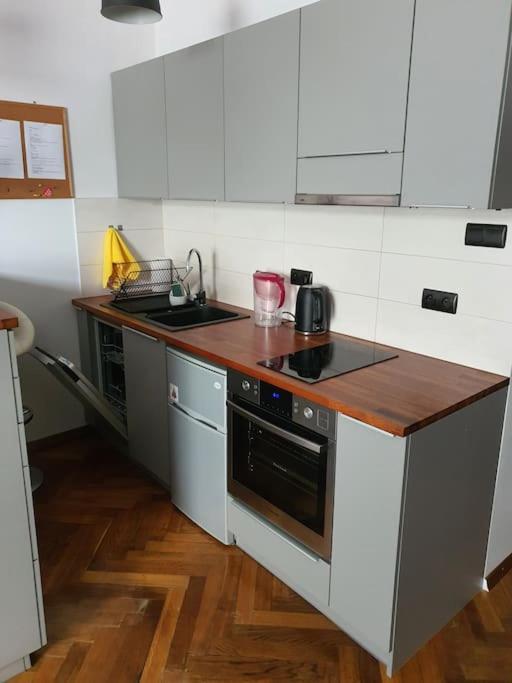 Apartament Przy Szkole Filmowej, Darmowy Parking Łódź Esterno foto