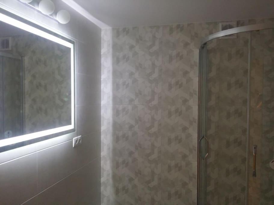 Apartament Przy Szkole Filmowej, Darmowy Parking Łódź Esterno foto
